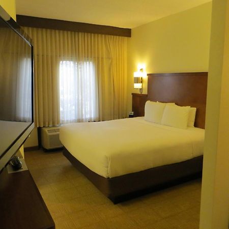 Hyatt Place Indianapolis Airport Ngoại thất bức ảnh