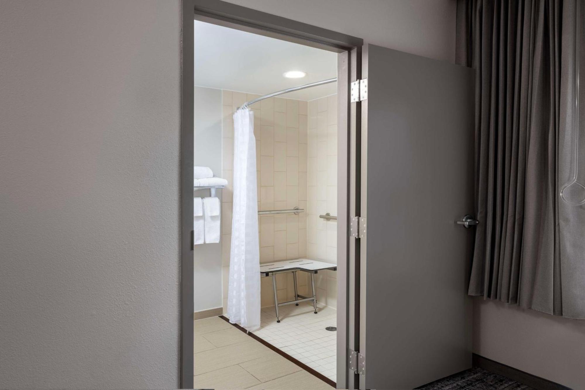 Hyatt Place Indianapolis Airport Ngoại thất bức ảnh