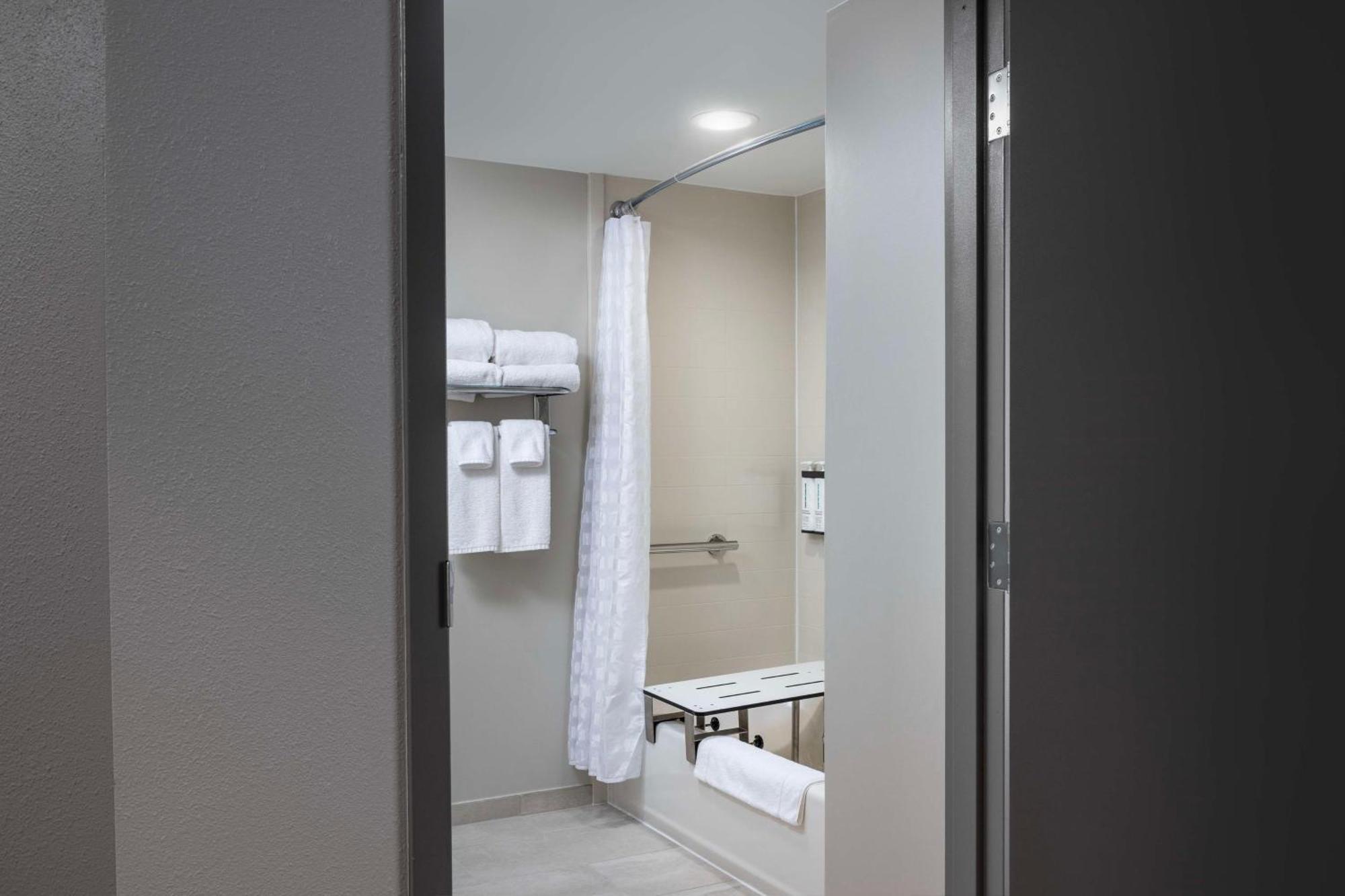 Hyatt Place Indianapolis Airport Ngoại thất bức ảnh